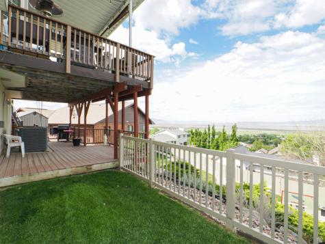 1833 N 350 E Centerville UT 84014