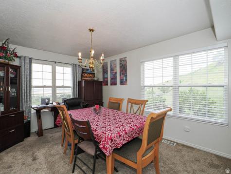 1833 N 350 E Centerville UT 84014