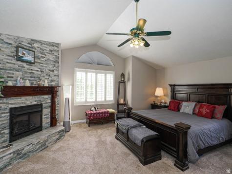 1833 N 350 E Centerville UT 84014