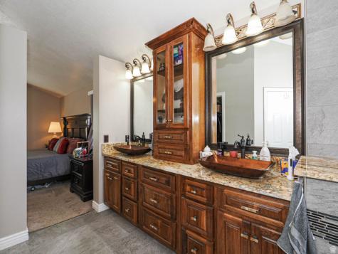1833 N 350 E Centerville UT 84014