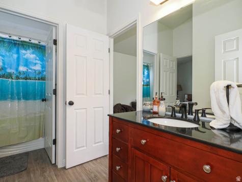 1833 N 350 E Centerville UT 84014