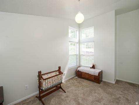 1833 N 350 E Centerville UT 84014