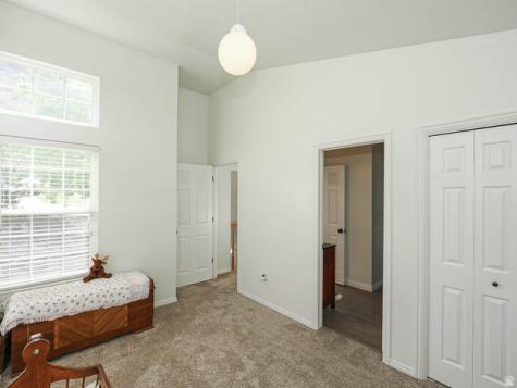 1833 N 350 E Centerville UT 84014