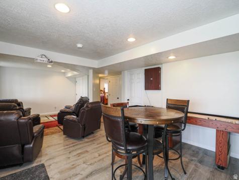 1833 N 350 E Centerville UT 84014
