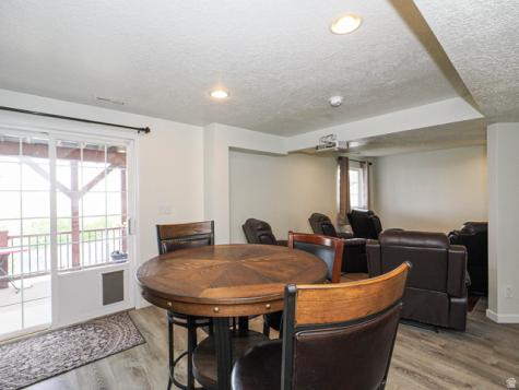 1833 N 350 E Centerville UT 84014