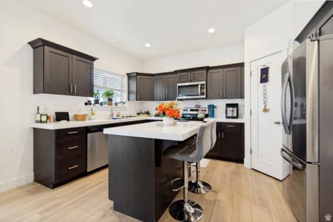 7224 N Silver Way Eagle Mountain UT 84005