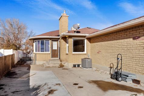 5185 S 2100 W Roy UT 84067