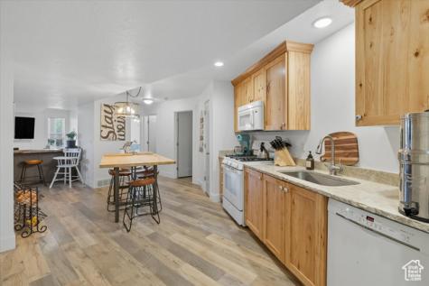 164 E 200 S Hyde Park UT 84318