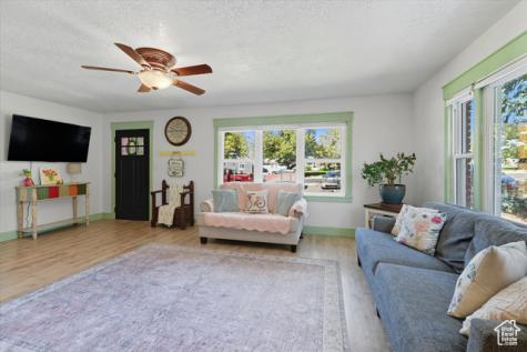 164 E 200 S Hyde Park UT 84318