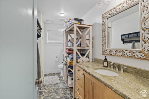 164 E 200 S Hyde Park UT 84318