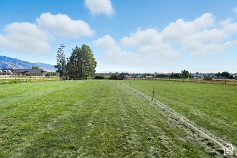 164 E 200 S Hyde Park UT 84318