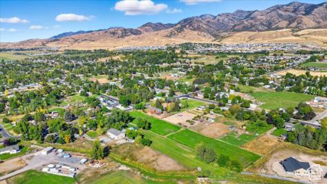 164 E 200 S Hyde Park UT 84318
