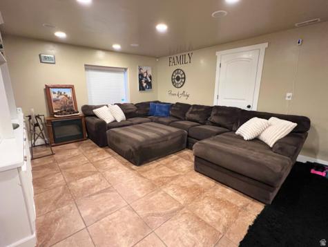 78 E 1875 S Roosevelt UT 84066