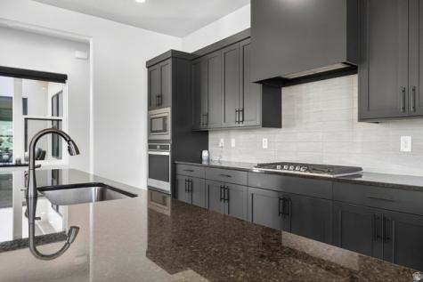 111 N Black Avenue Washington UT 84780