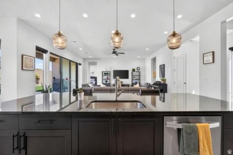111 N Black Avenue Washington UT 84780