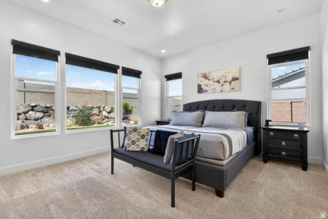 111 N Black Avenue Washington UT 84780