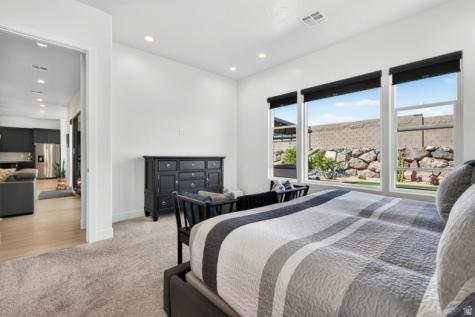 111 N Black Avenue Washington UT 84780