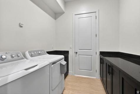 111 N Black Avenue Washington UT 84780
