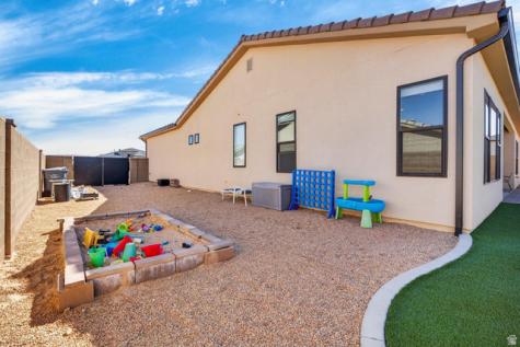 111 N Black Avenue Washington UT 84780