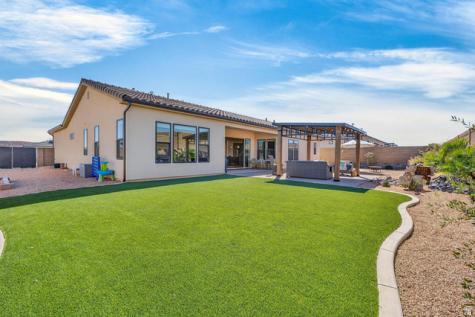 111 N Black Avenue Washington UT 84780