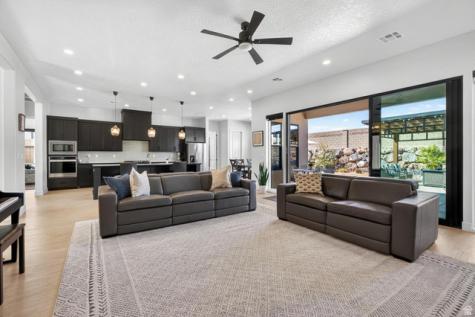 111 N Black Avenue Washington UT 84780