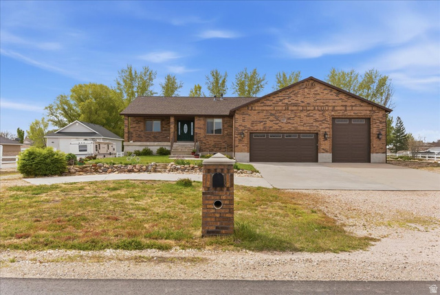 6237 W 4600 S Hooper UT 84315