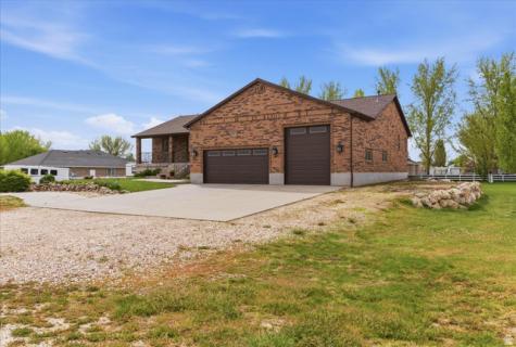 6237 W 4600 S Hooper UT 84315