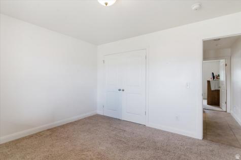 6237 W 4600 S Hooper UT 84315