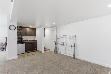 6237 W 4600 S Hooper UT 84315