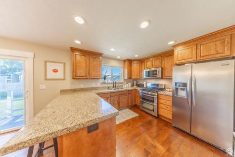 228 E Golden Willow Circle Sandy UT 84070