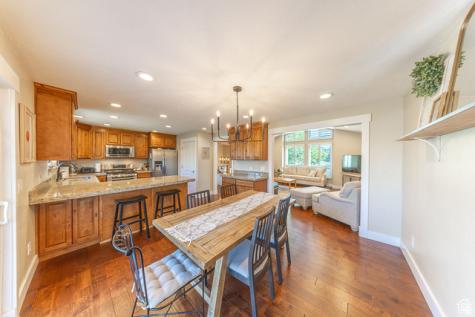 228 E Golden Willow Circle Sandy UT 84070