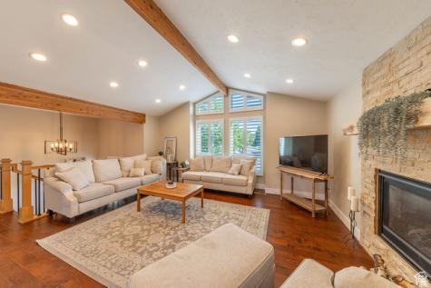 228 E Golden Willow Circle Sandy UT 84070