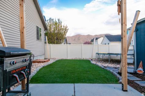 1534 E Shadow Drive N Eagle Mountain UT 84005