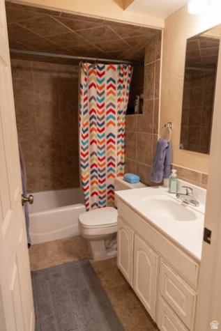 218 E Golden Willow Circle Sandy UT 84070