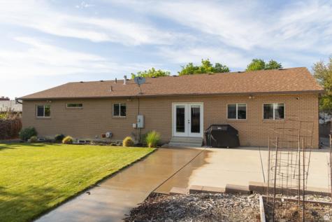 218 E Golden Willow Circle Sandy UT 84070