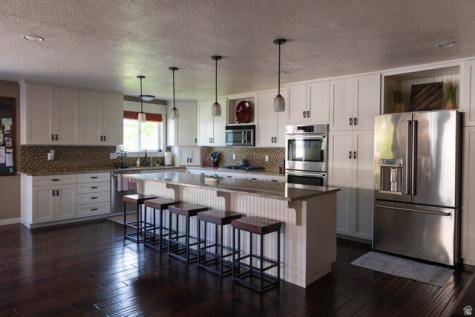 218 E Golden Willow Circle Sandy UT 84070