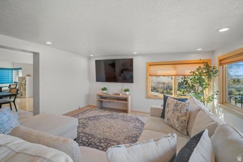 4426 S 3035 E Holladay UT 84124
