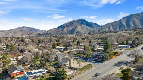 4426 S 3035 E Holladay UT 84124