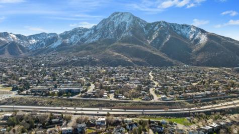 4426 S 3035 E Holladay UT 84124