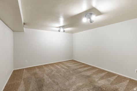 1371 E 8600 S Sandy UT 84093