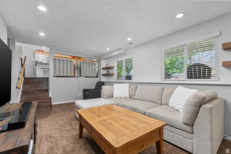 429 E 1700 S Kaysville UT 84037