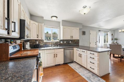 964 N 575 W Clinton UT 84015