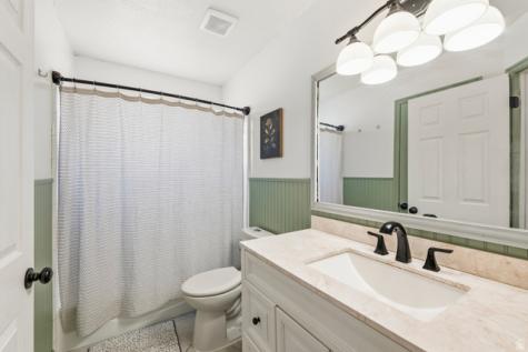 964 N 575 W Clinton UT 84015
