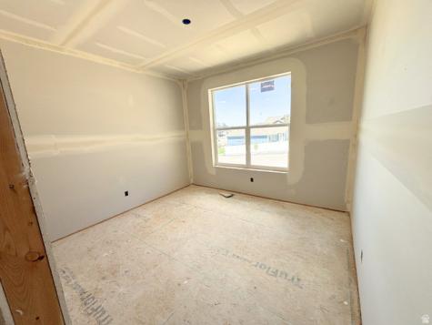 936 E 410 N Hyde Park UT 84318
