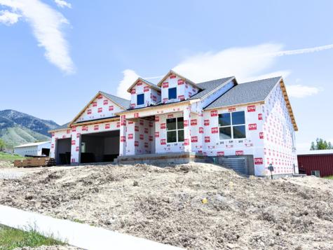 936 E 410 N Hyde Park UT 84318