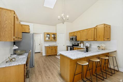 1077 E Brook Circle Kaysville UT 84037