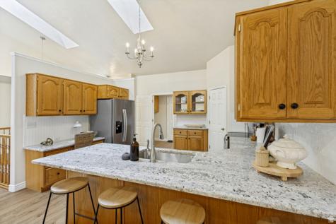 1077 E Brook Circle Kaysville UT 84037