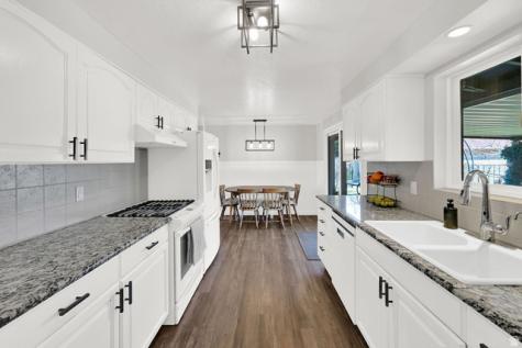2088 N 450 W Sunset UT 84015