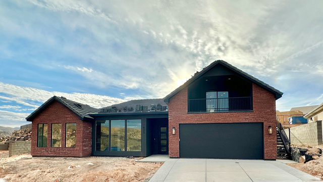 1023 N Falcon Ridge View Hurricane UT 84737