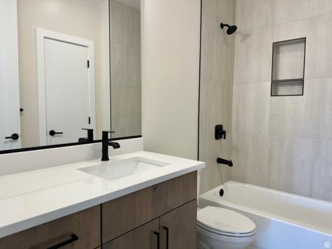 1023 N Falcon Ridge View Hurricane UT 84737